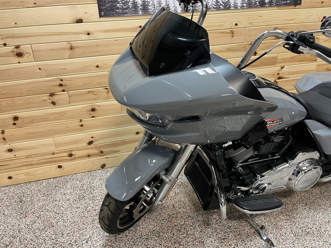 Road Glide®