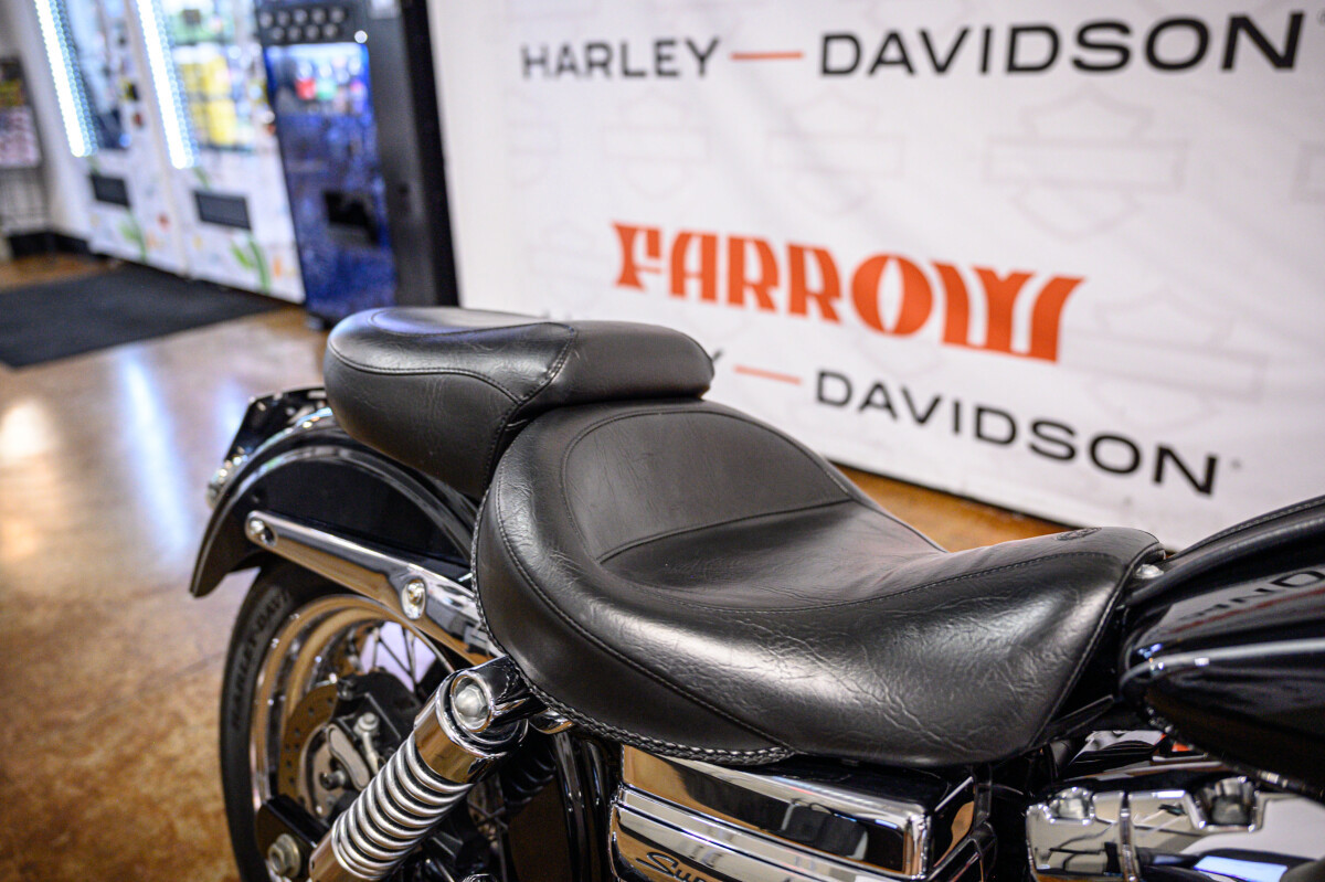 Dyna® Super Glide® Custom