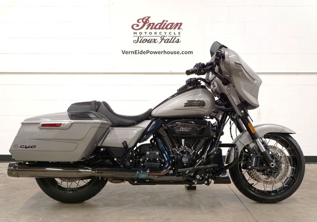 CVO® Street Glide®