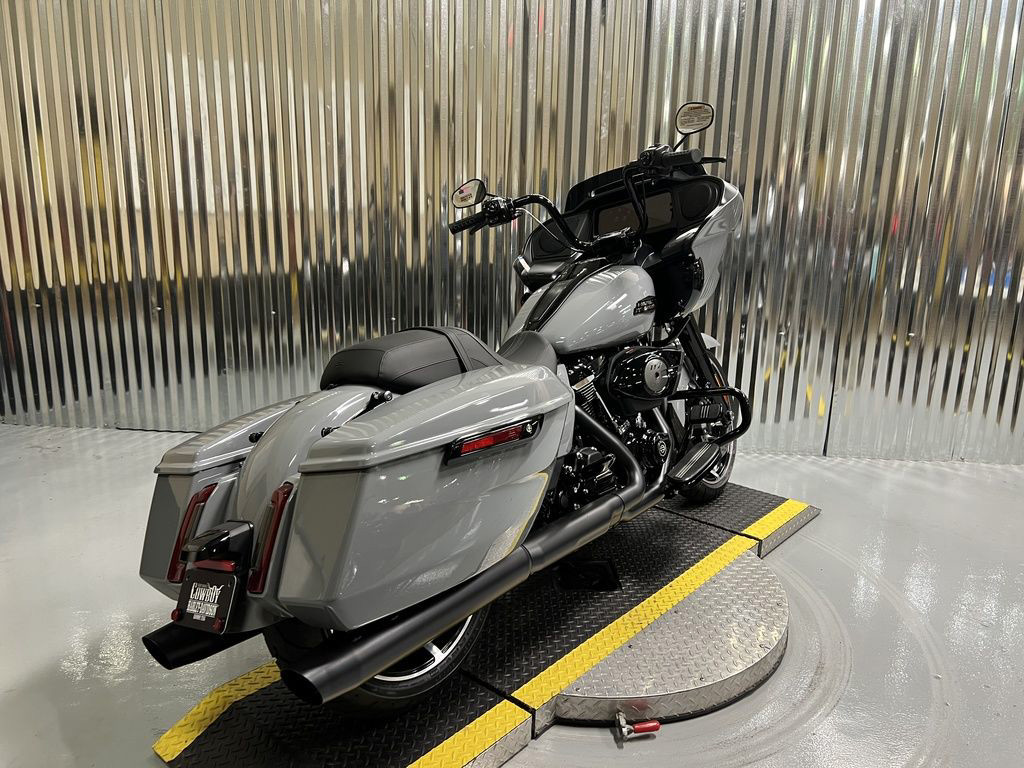 Road Glide®