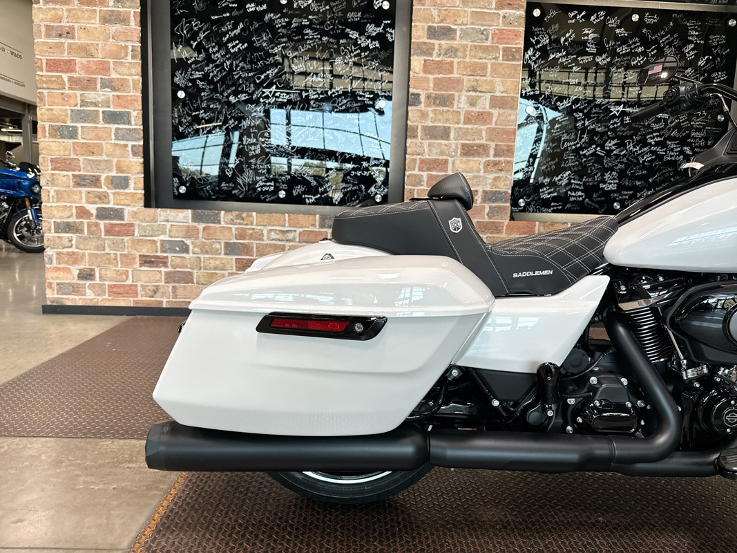 Road Glide®