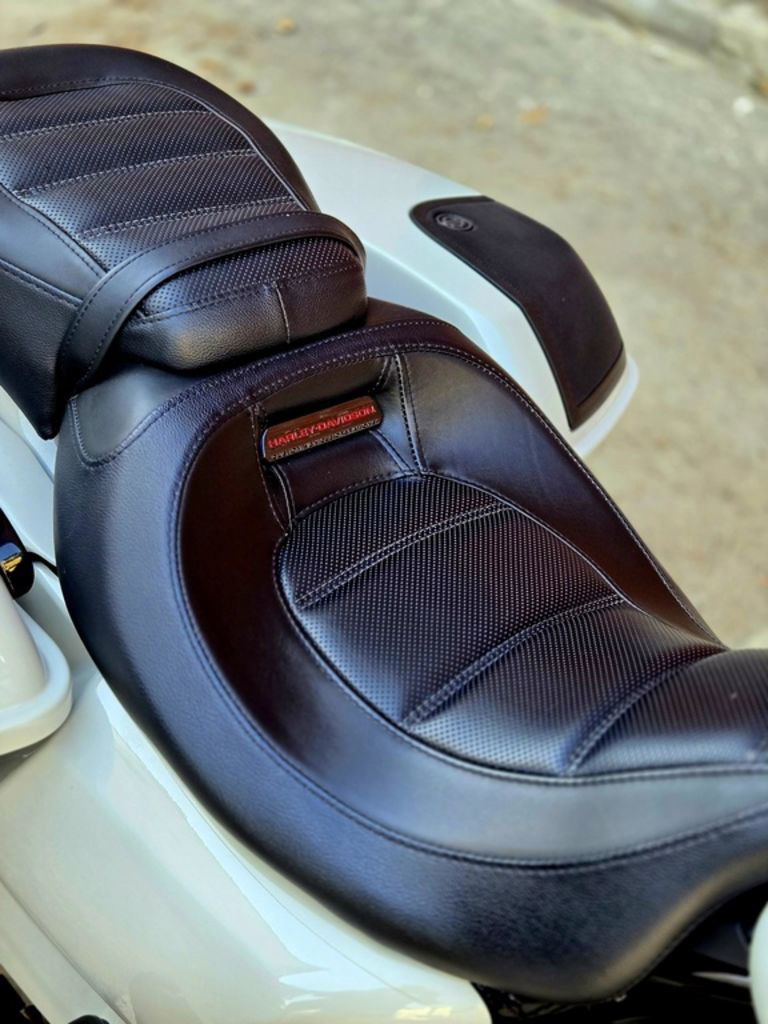 CVO® Road Glide®