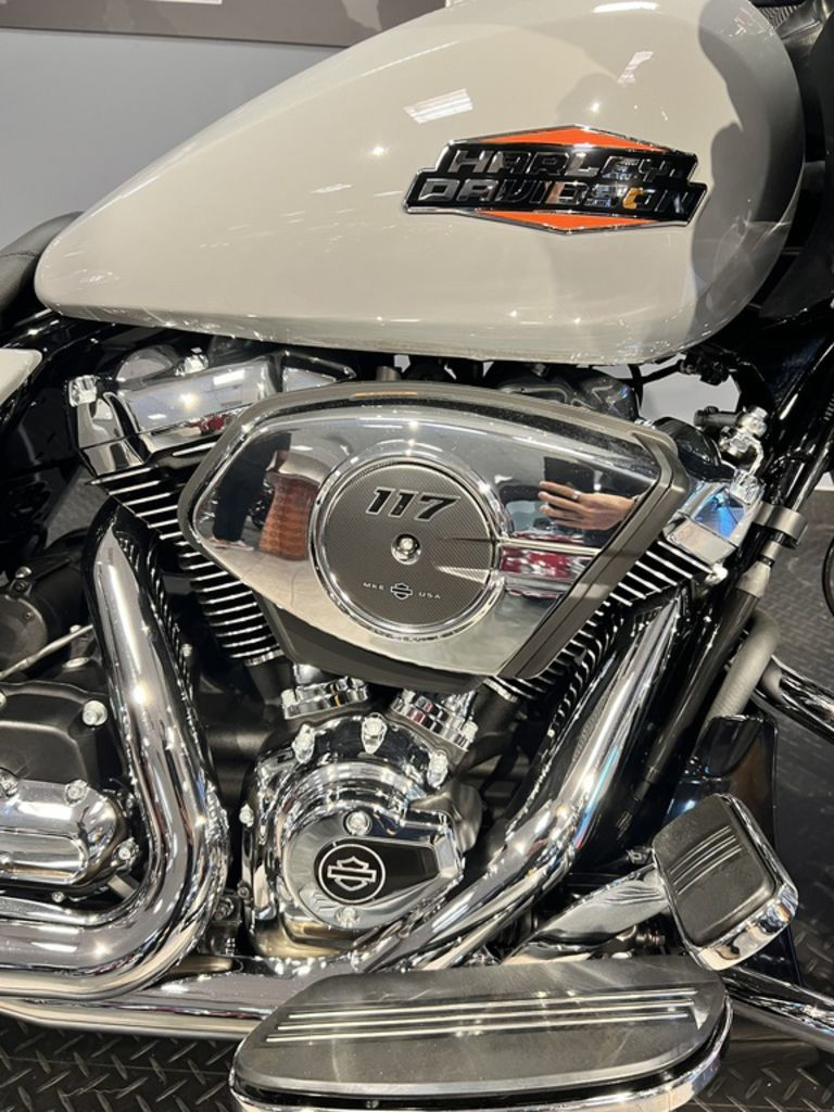 Road Glide®