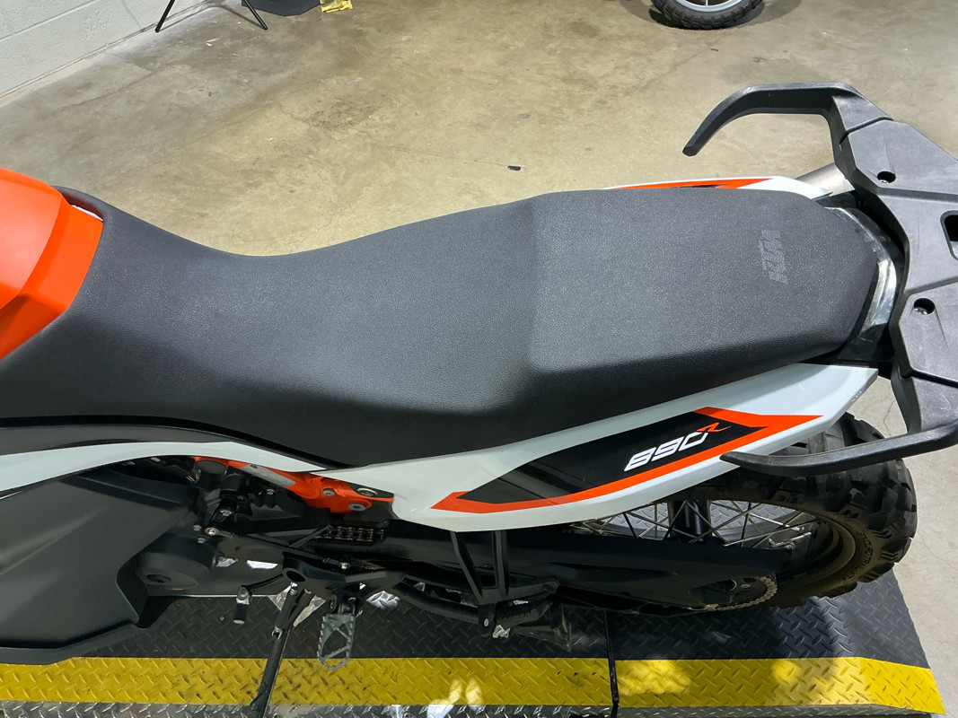 890 Adventure