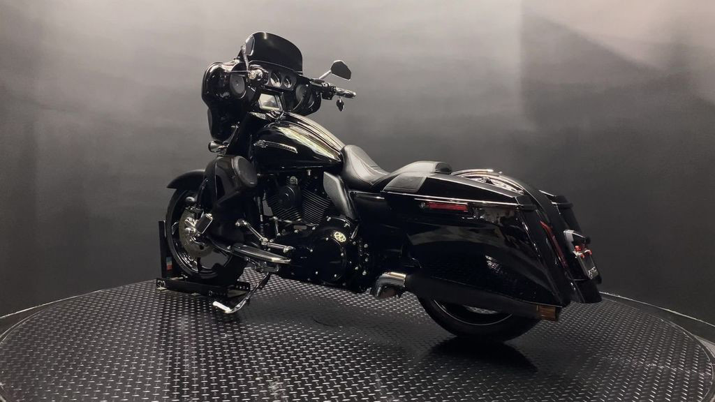 CVO® Street Glide®