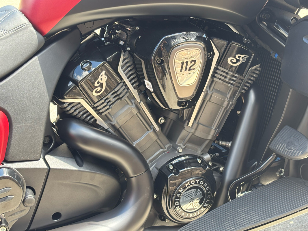 Pursuit Dark Horse 112