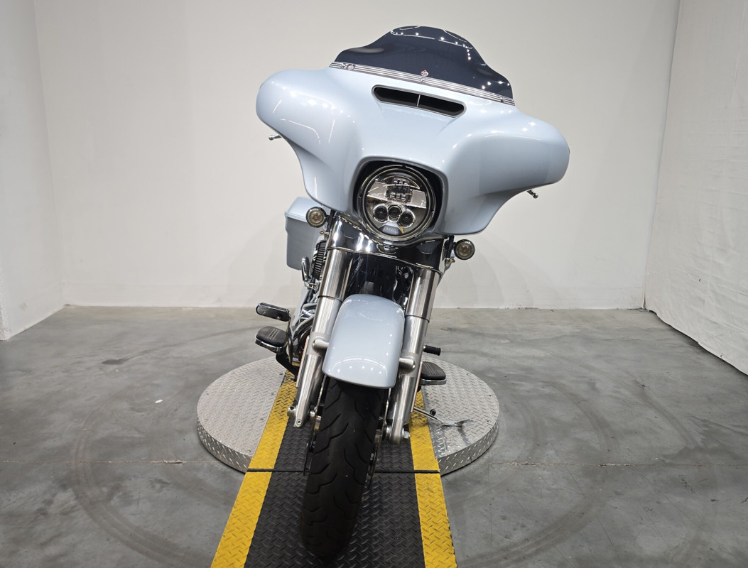 Street Glide®