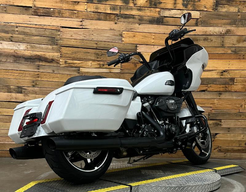 Road Glide®