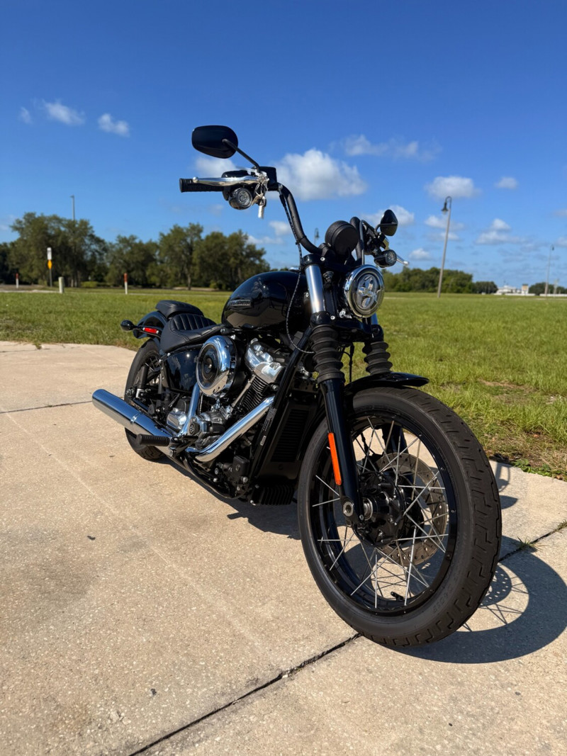 Street Bob®