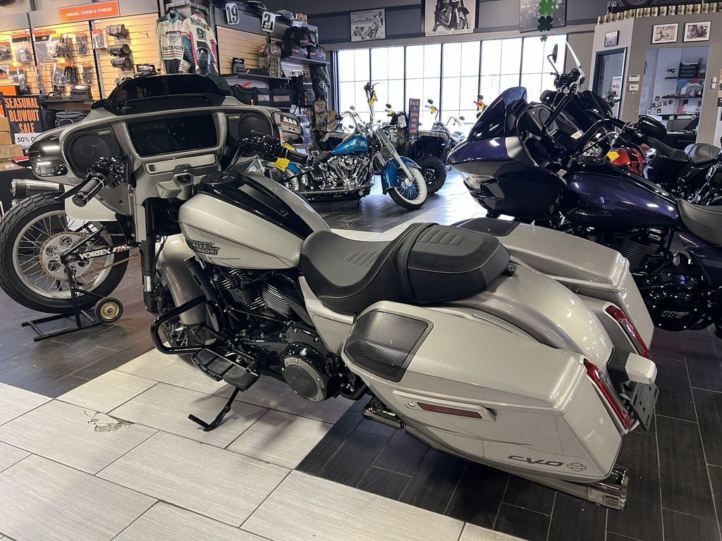 CVO® Street Glide®