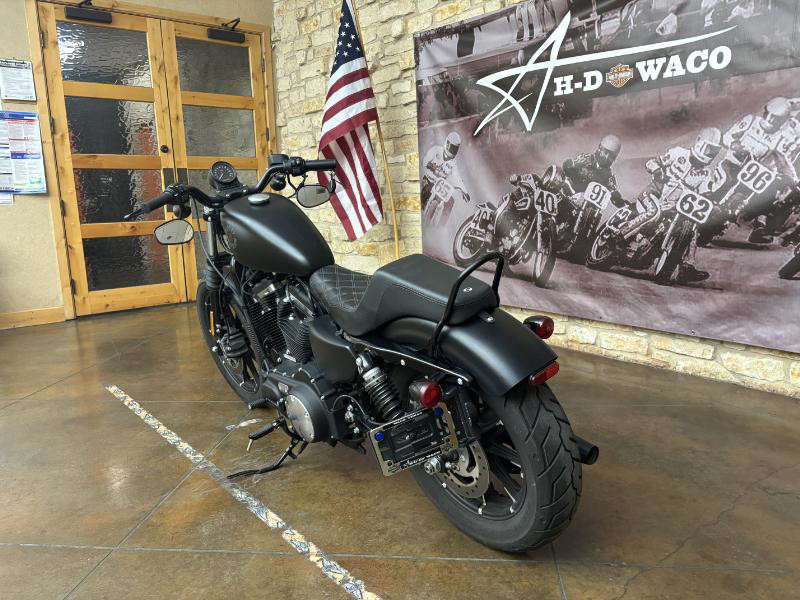 Iron 883®