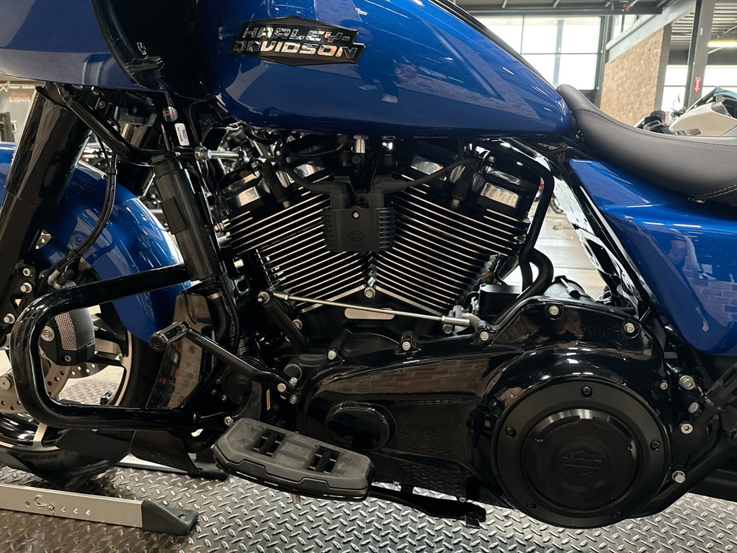 Road Glide®