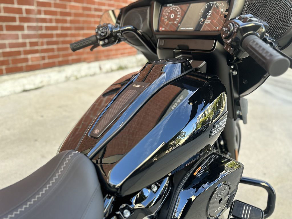 Street Glide®