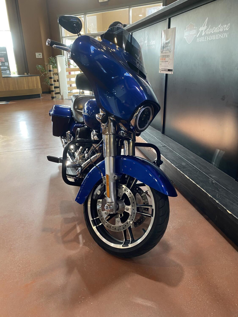 Street Glide®