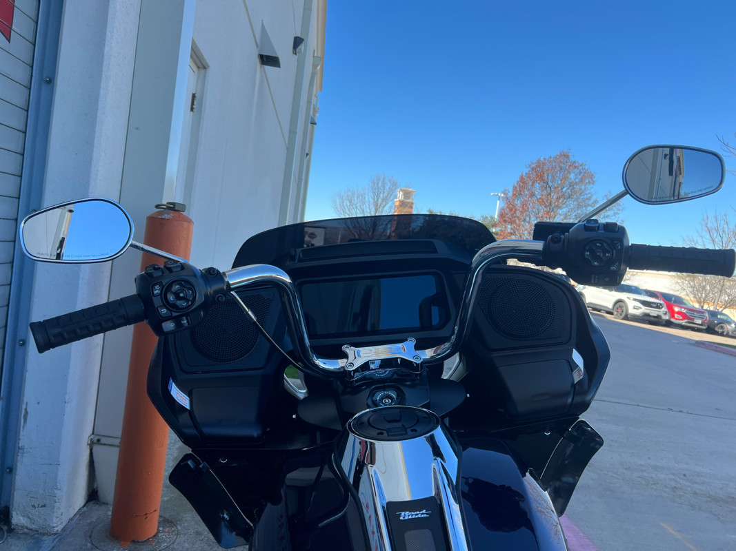 Road Glide®