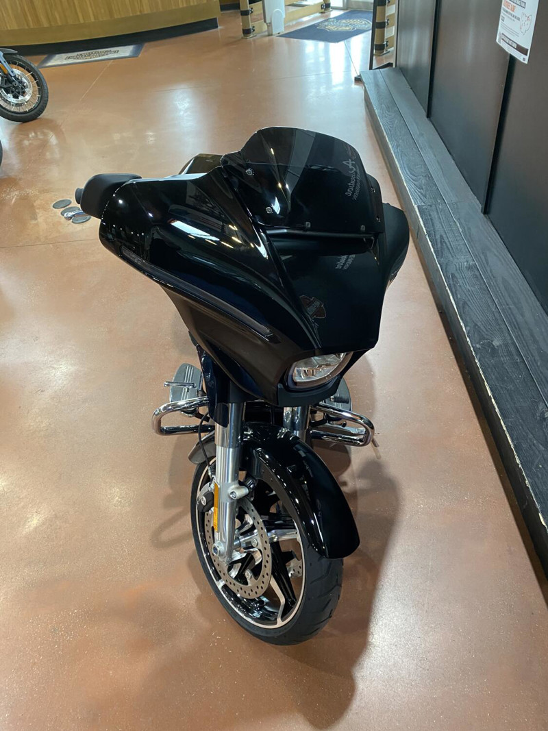 Street Glide®