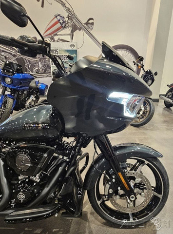Road Glide®