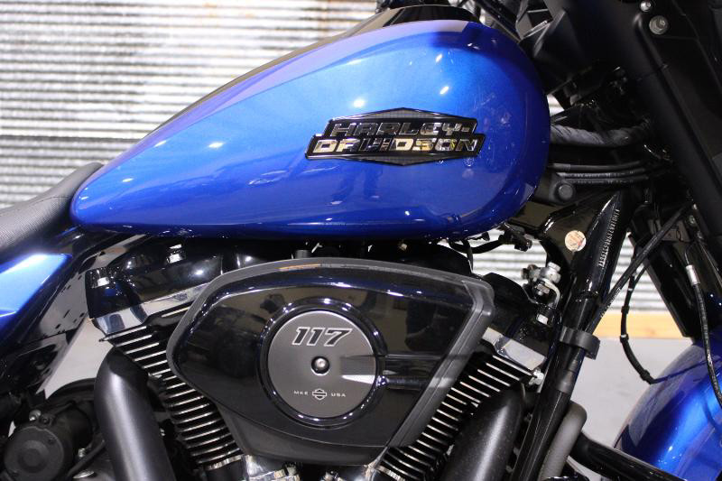 Street Glide®
