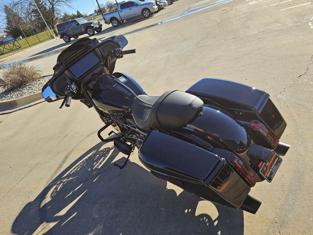 Street Glide®