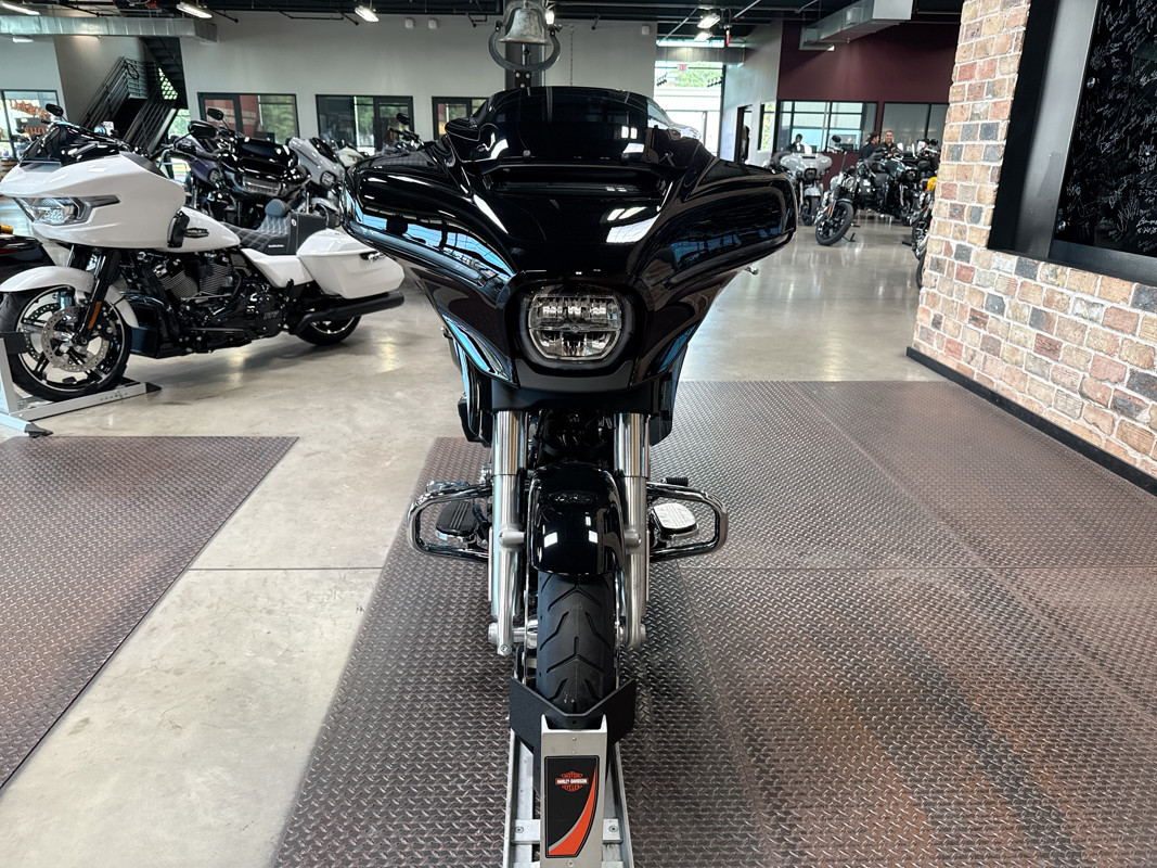 Street Glide®