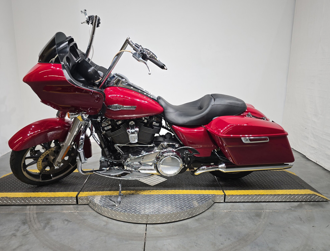 Road Glide®