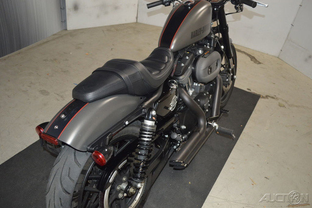 Sportster® Roadster®
