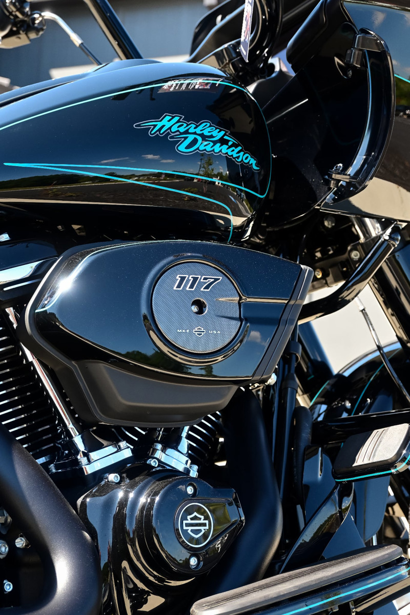 Road Glide®