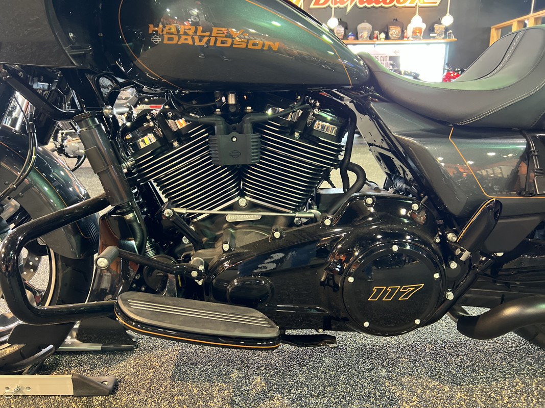 Road Glide®