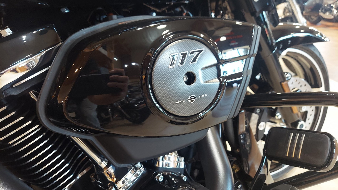 Street Glide®