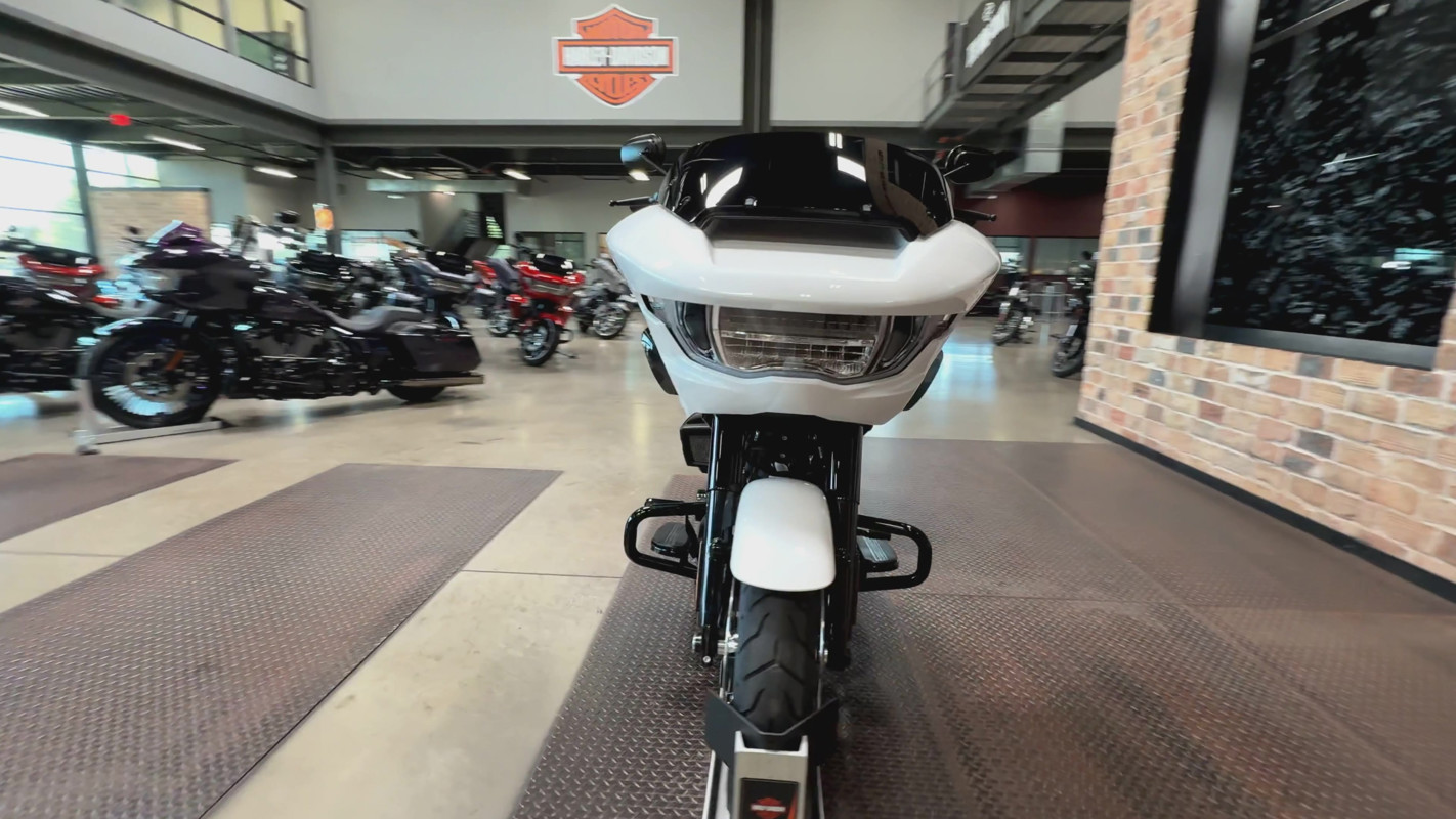 Road Glide®