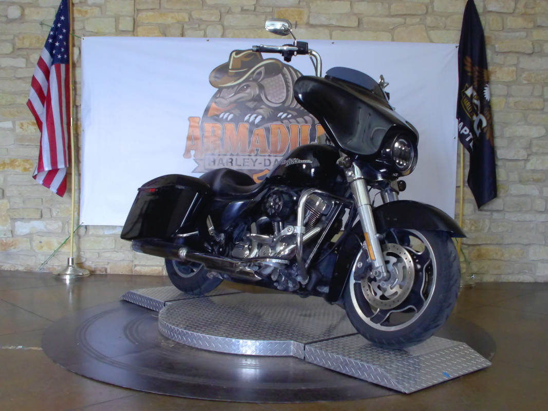 Street Glide®