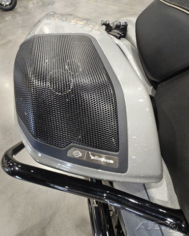 CVO® Road Glide®