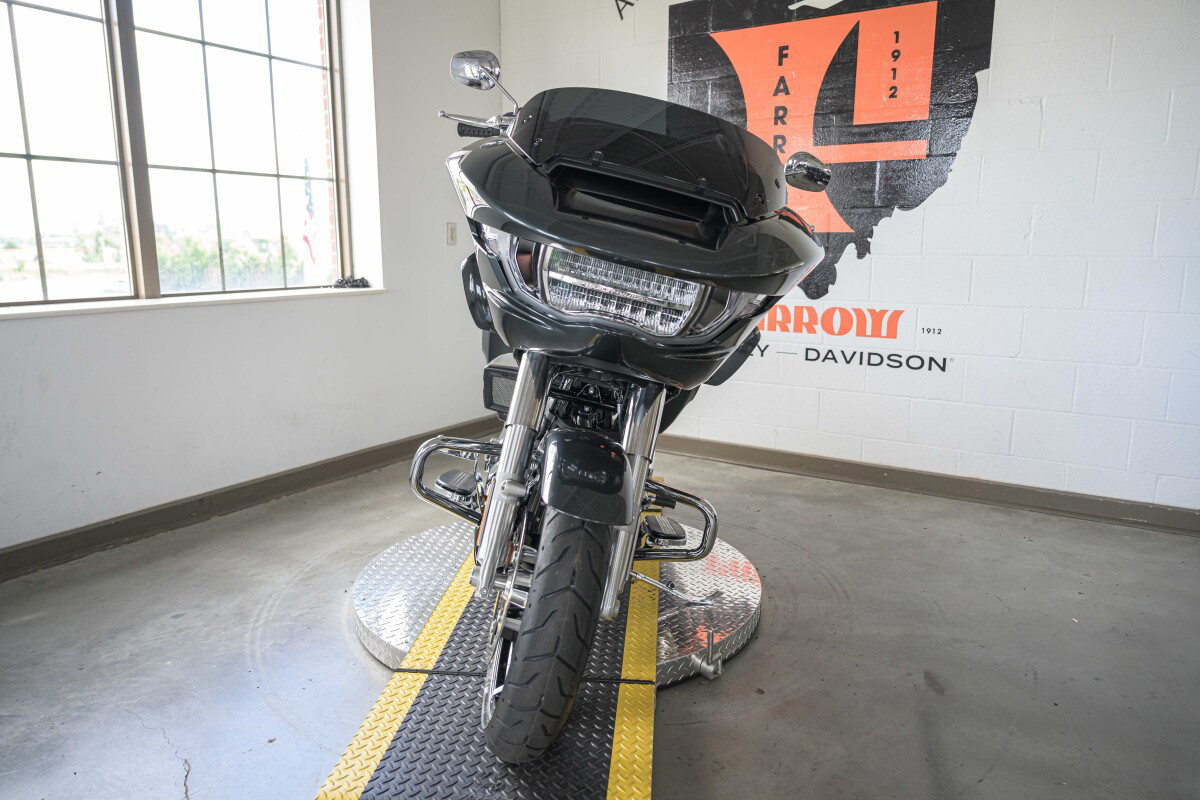 Road Glide®