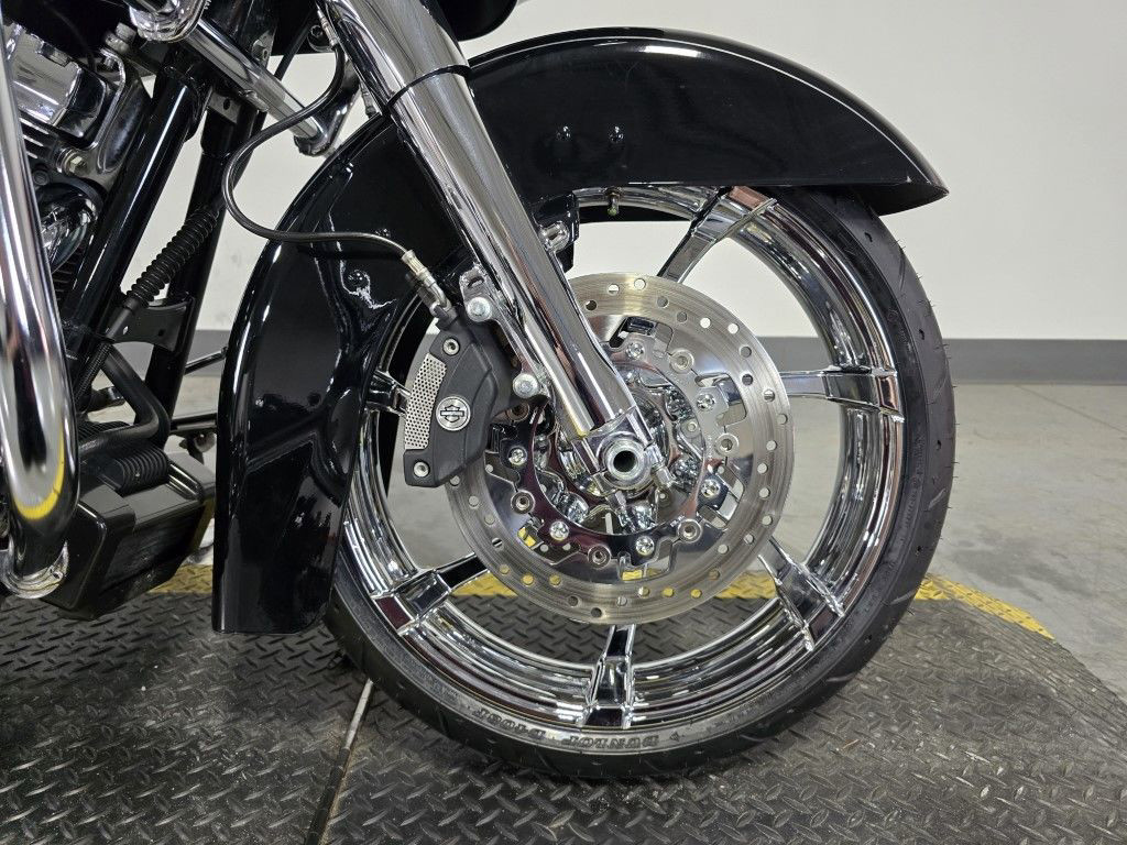 Road Glide® Custom