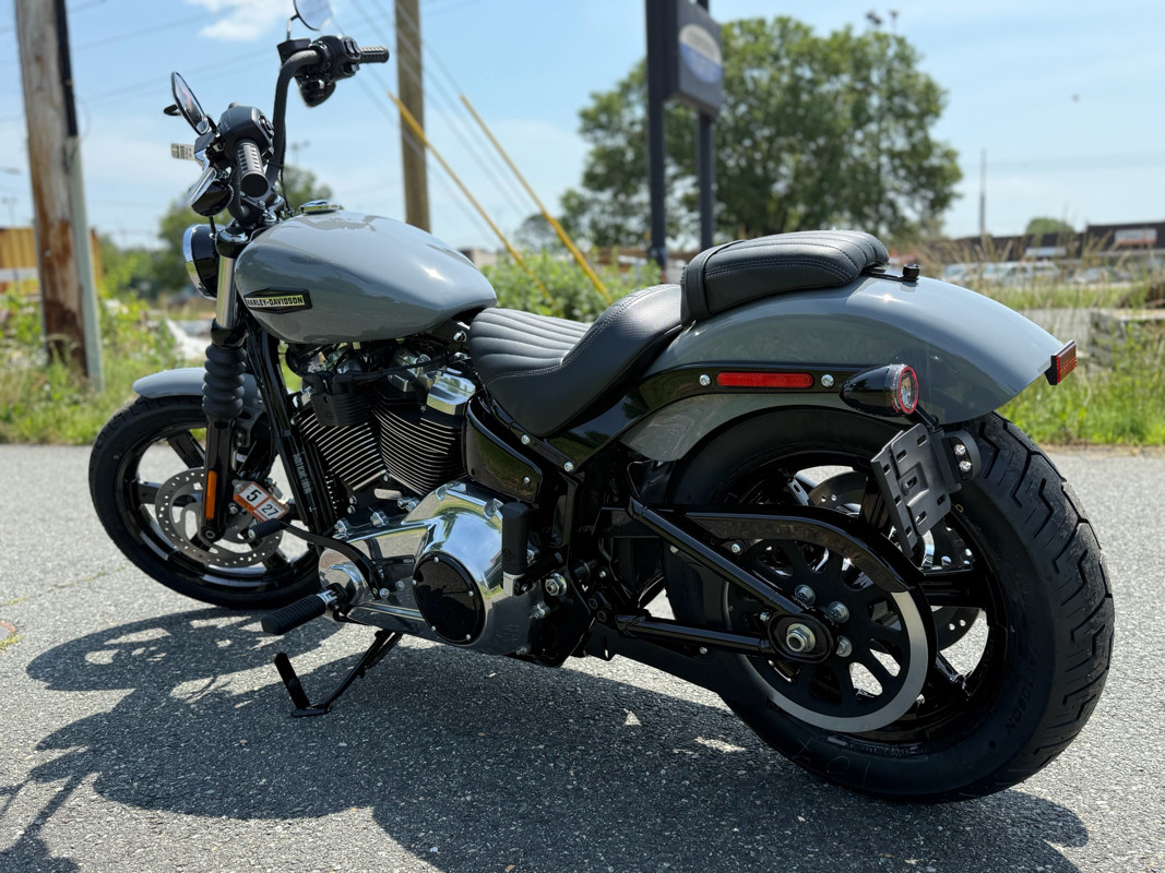 Street Bob®