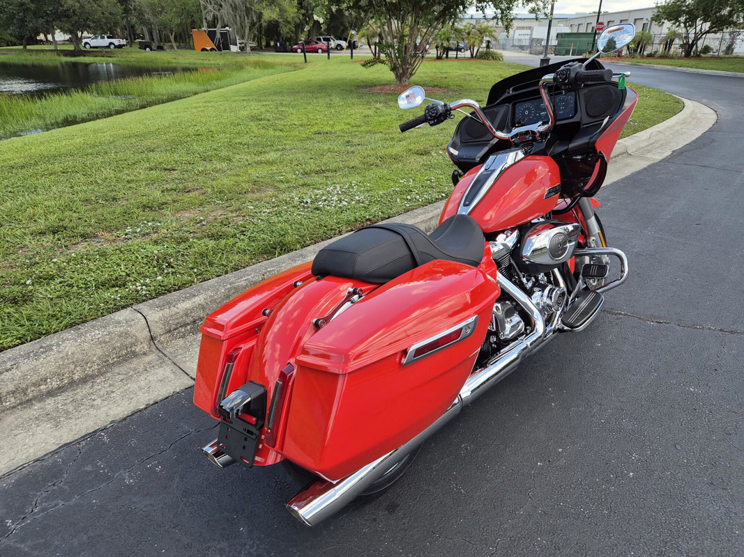Road Glide®