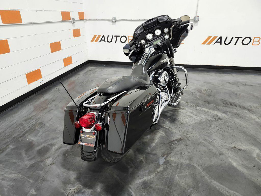 Street Glide®