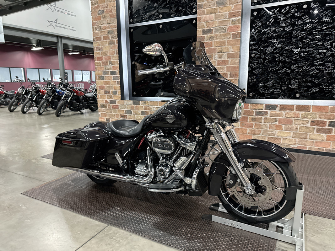 Street Glide® Special