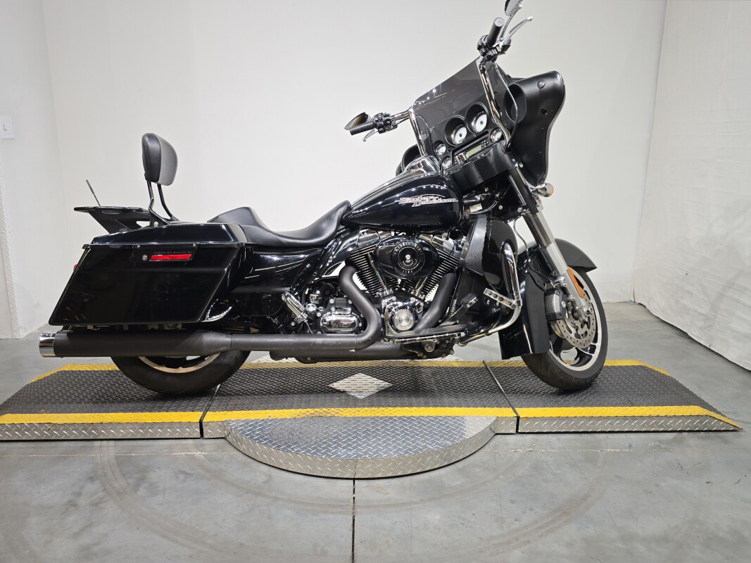 Street Glide®
