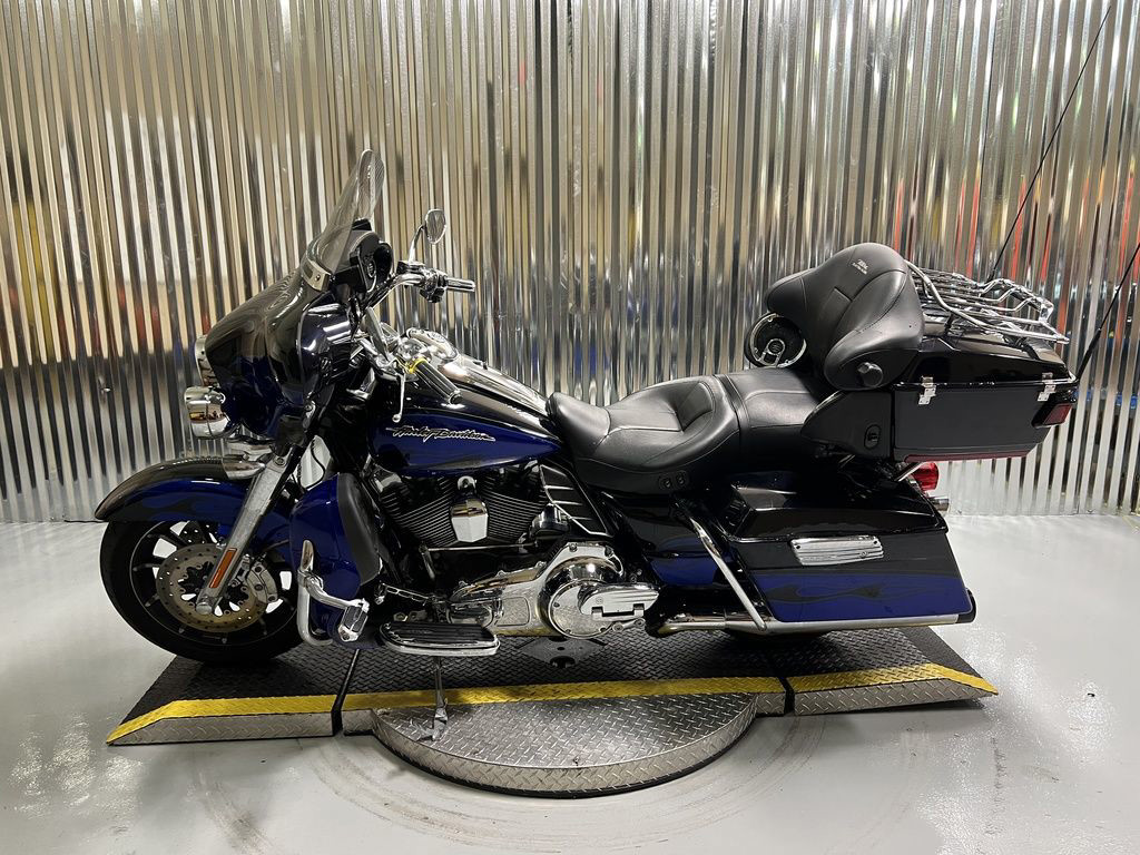 CVO® Ultra Classic Electra Glide®