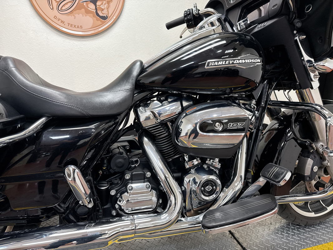 Street Glide®