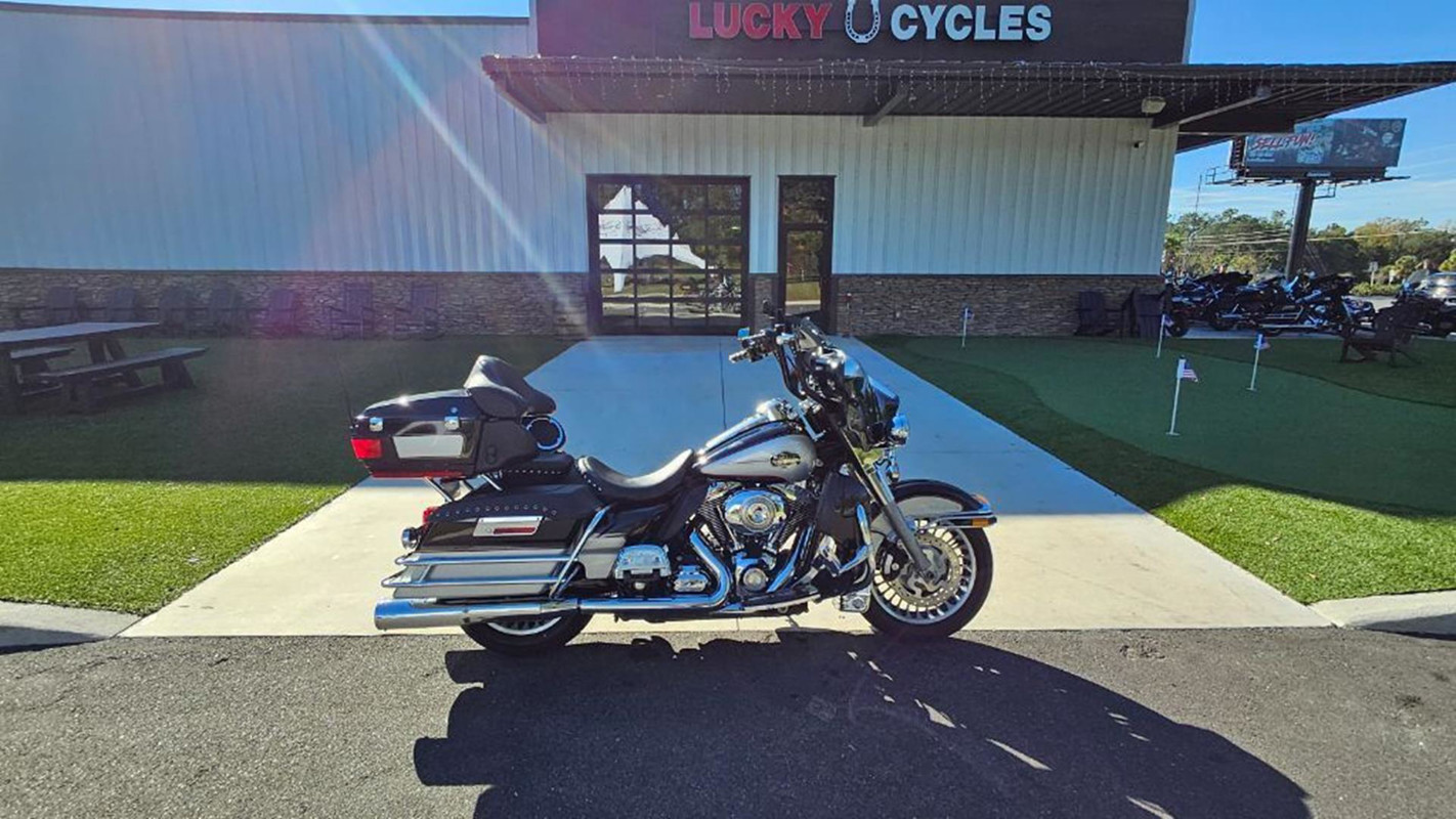 Ultra Classic® Electra Glide® Firefighter/Peace Officer 