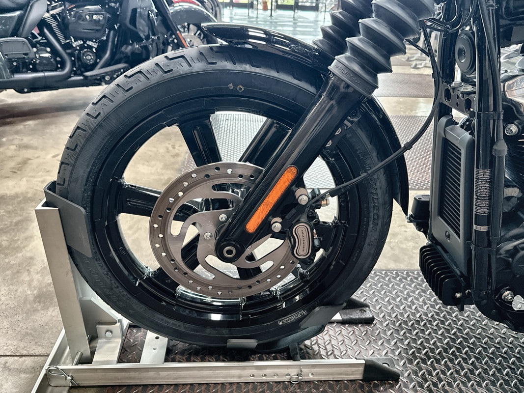 Street Bob®