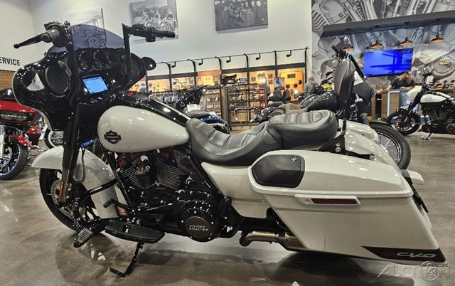 CVO® Street Glide®