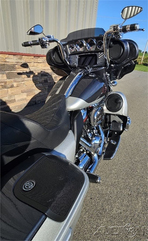 CVO® Street Glide®