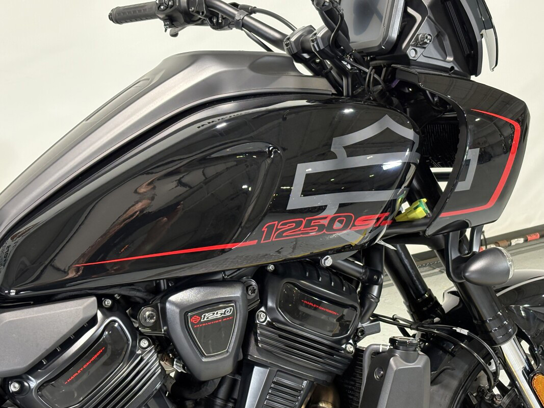 Pan America® 1250 ST
