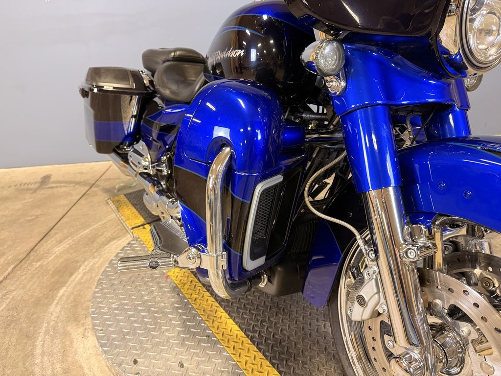 CVO® Street Glide®