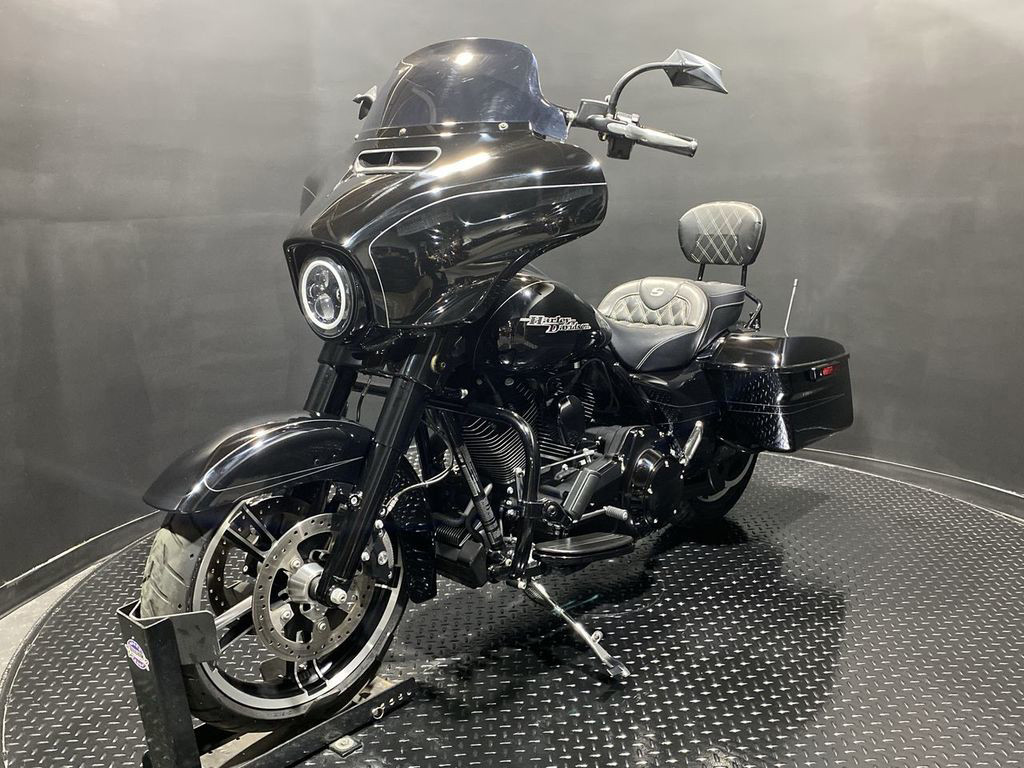Street Glide® Special