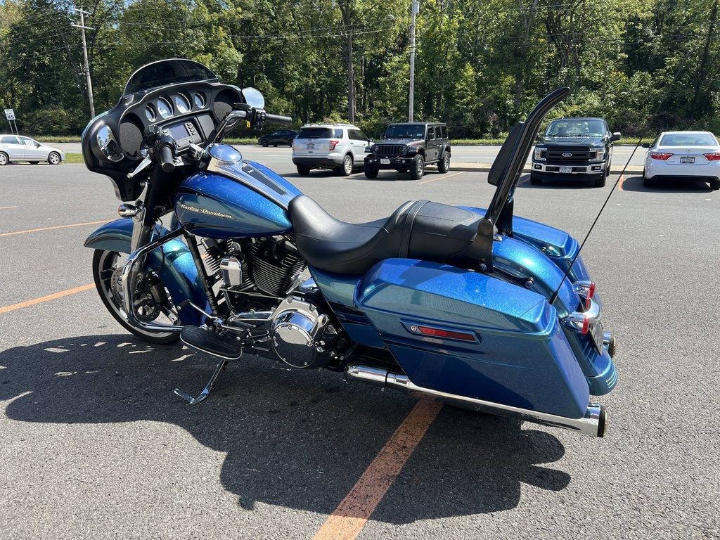 Street Glide®