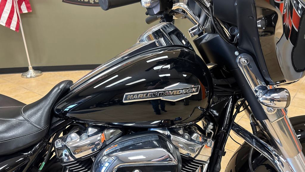 Street Glide®